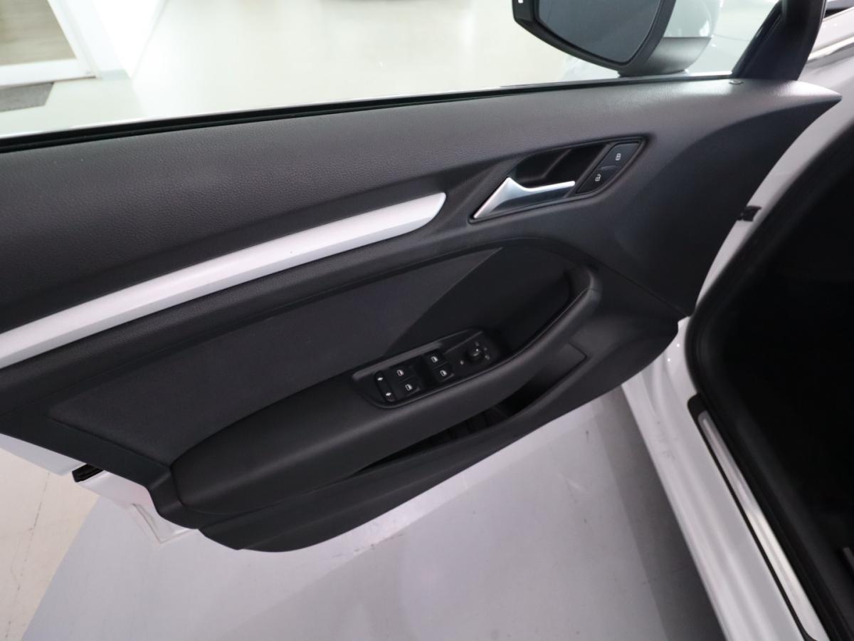 audi-a3-sportback-2015-diesel-1598cc
