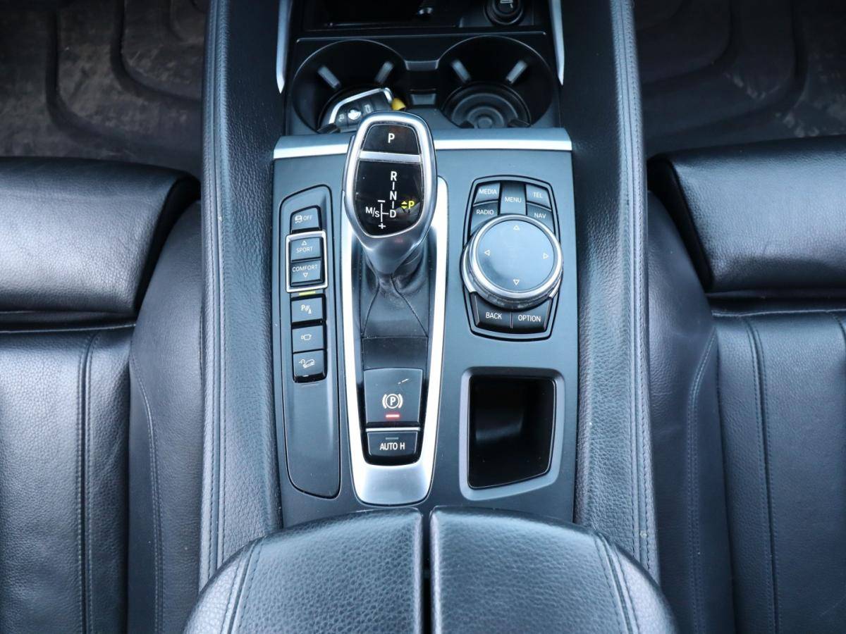 bmw-x6-2015-diesel-2993cc