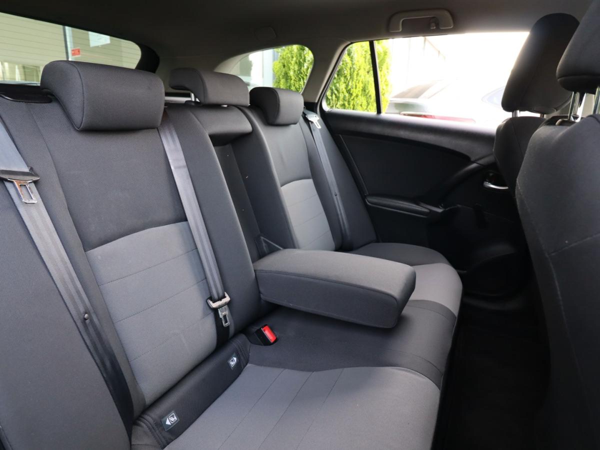toyota-avensis-2016-diesel-1598cc