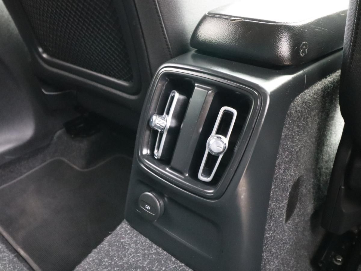 volvo-xc40-2021-hibrido-1477cc