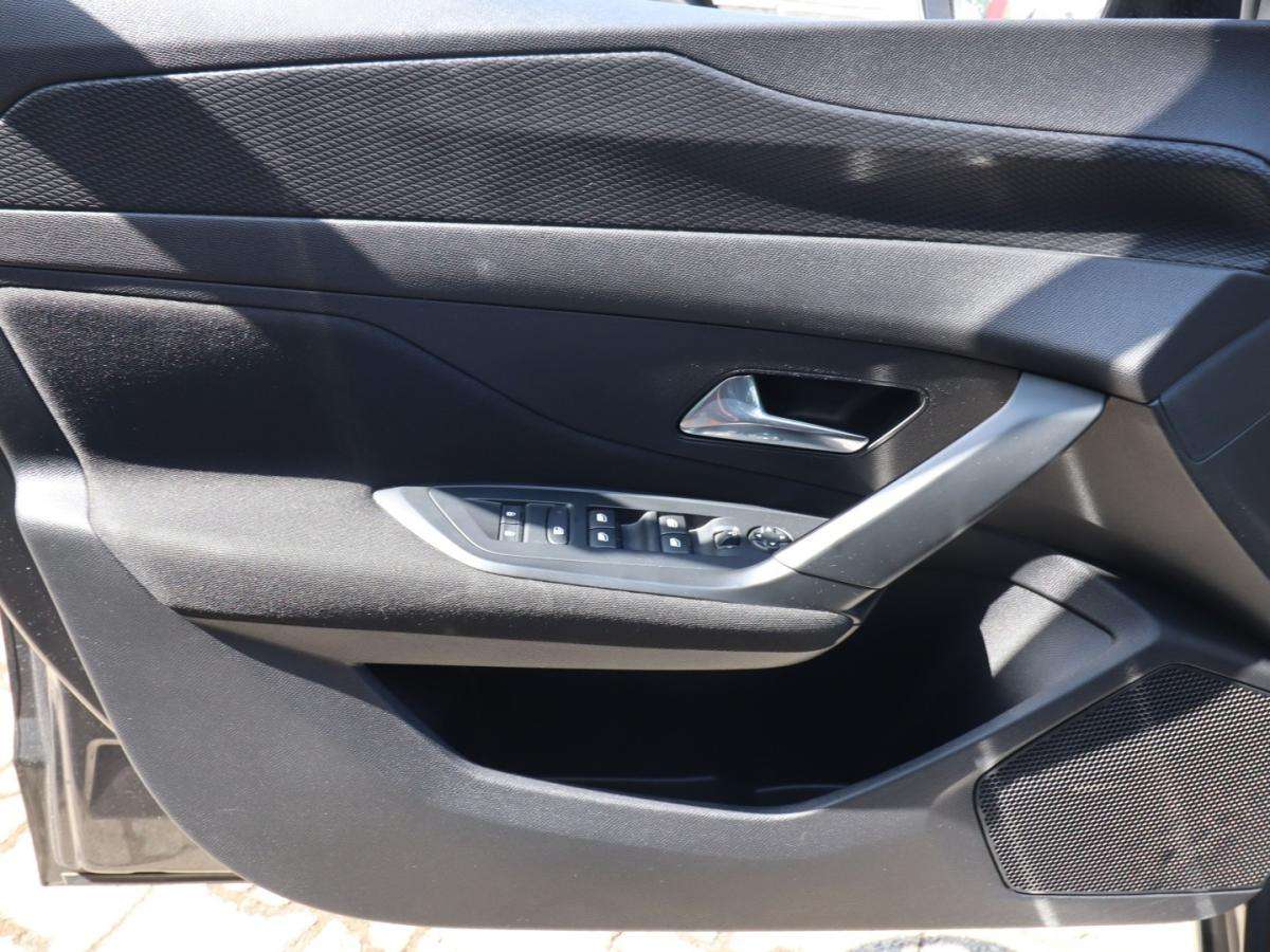 peugeot-308-sw-2022-gasolina-1199cc