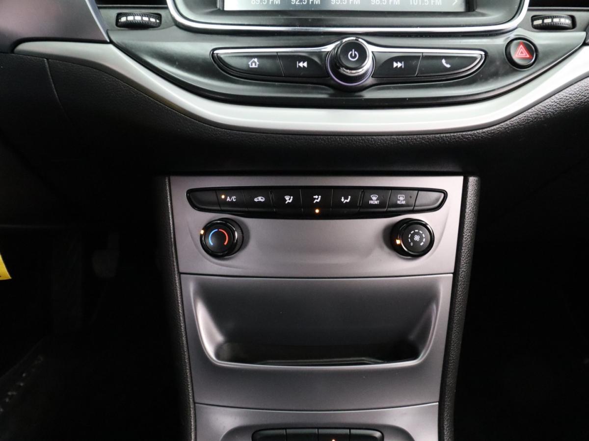 opel-astra-sport-tourer-2017-diesel-1598cc
