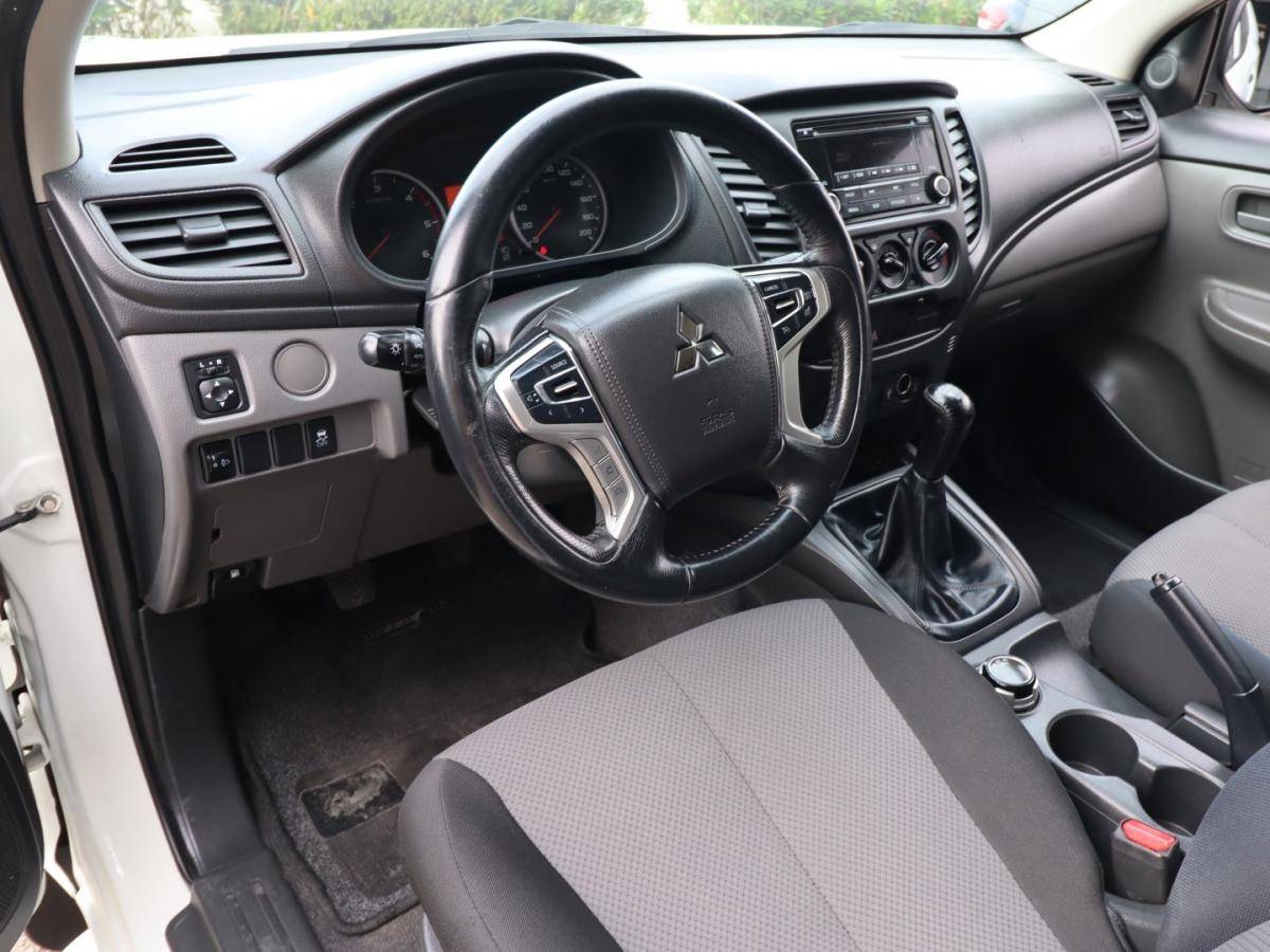 mitsubishi-l200-2019-diesel-2442cc