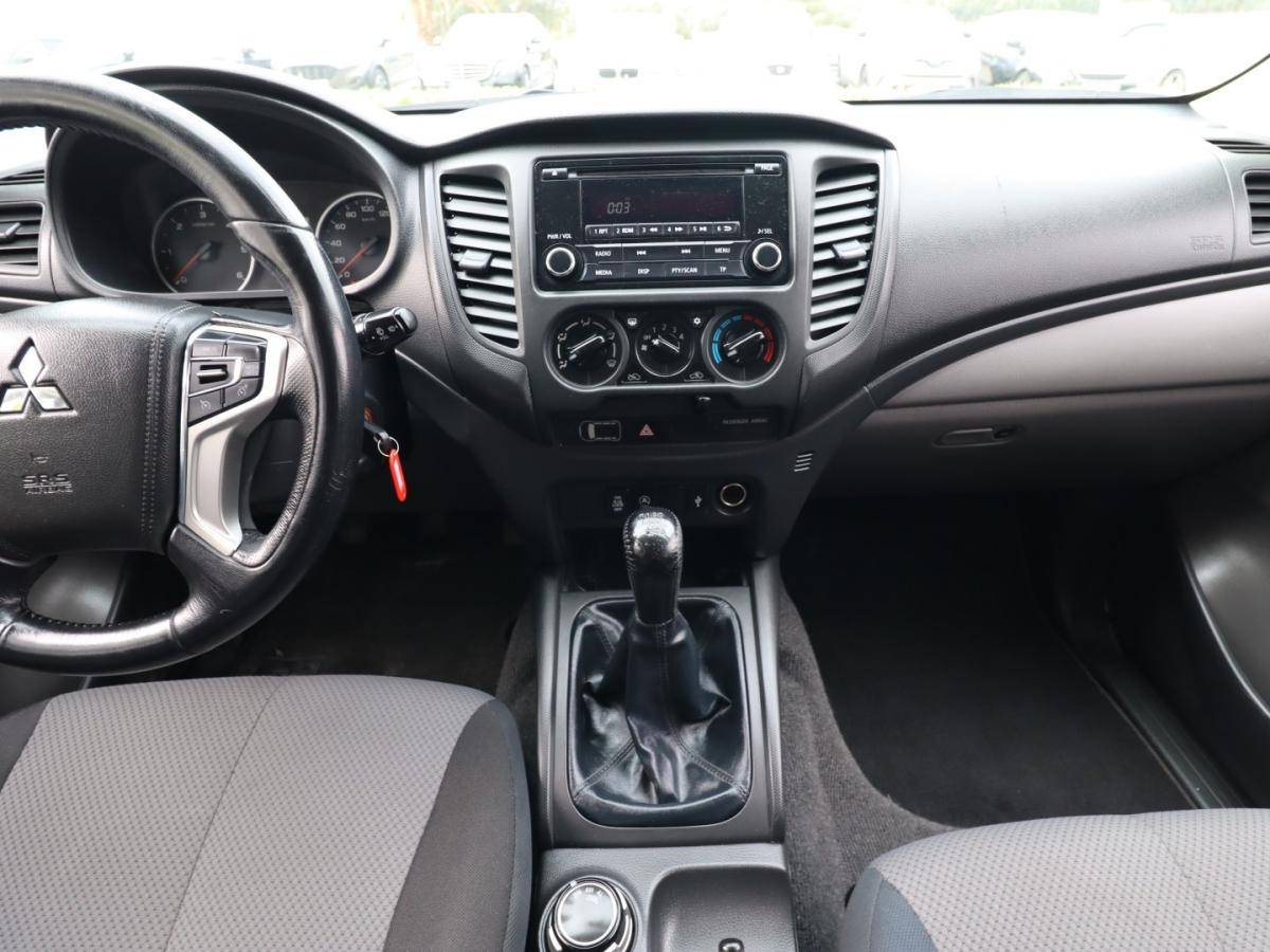 mitsubishi-l200-2019-diesel-2442cc