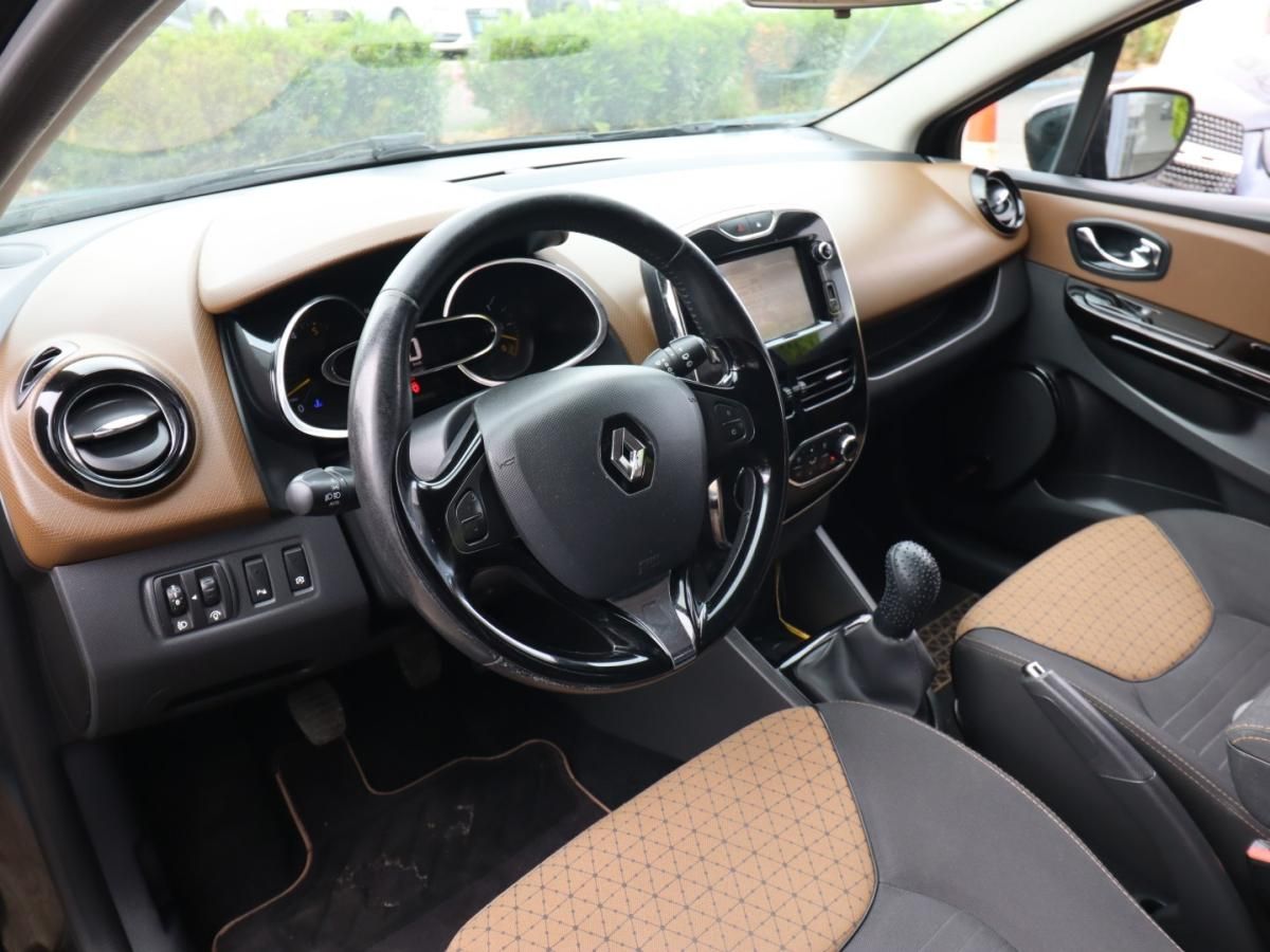 renault-clio-sport-tourer-2014-diesel-1461cc