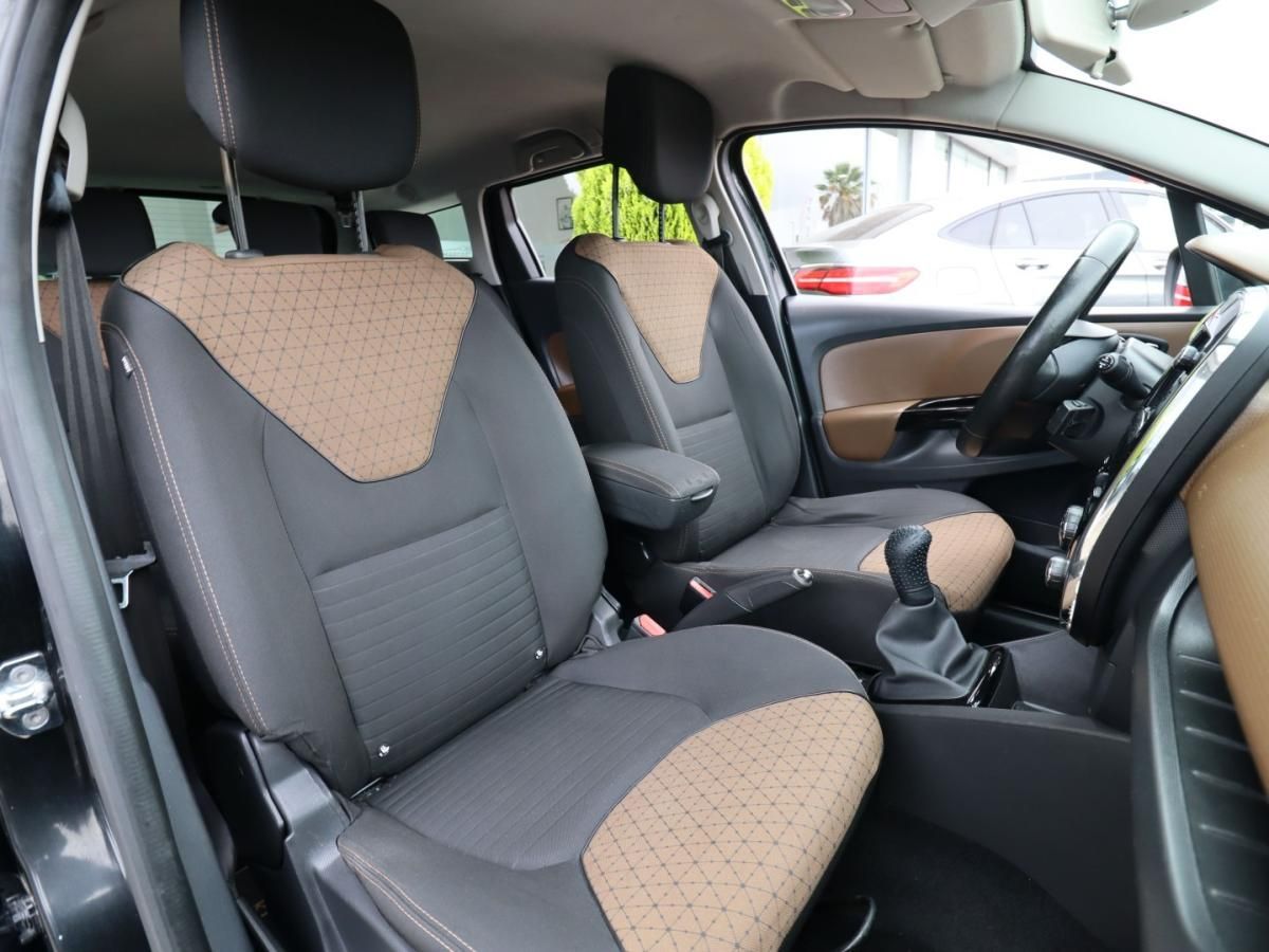 renault-clio-sport-tourer-2014-diesel-1461cc