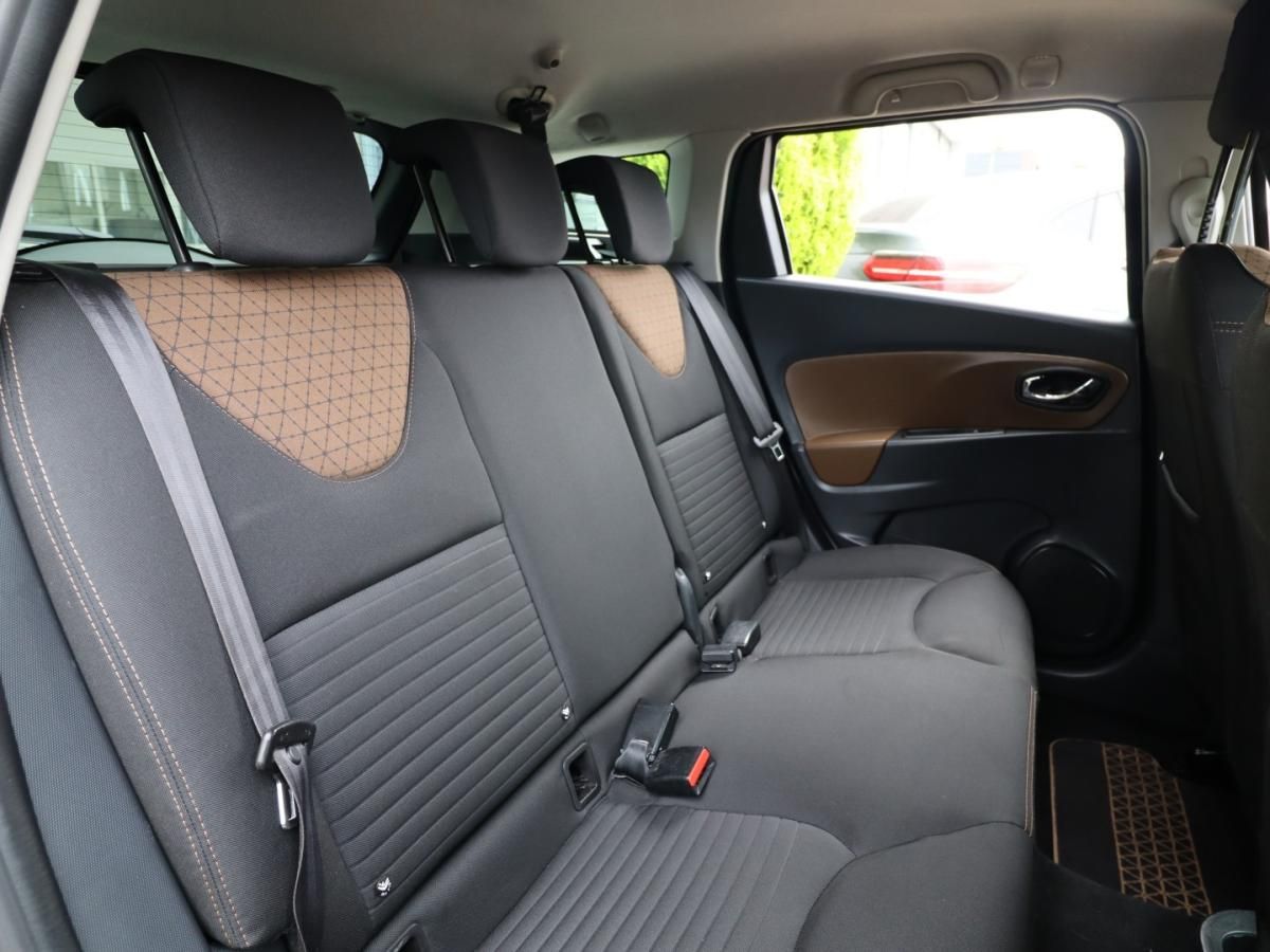 renault-clio-sport-tourer-2014-diesel-1461cc