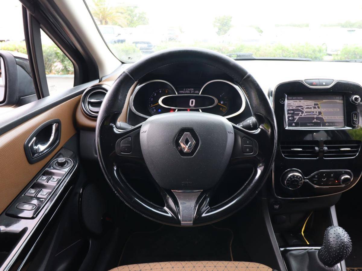renault-clio-sport-tourer-2014-diesel-1461cc