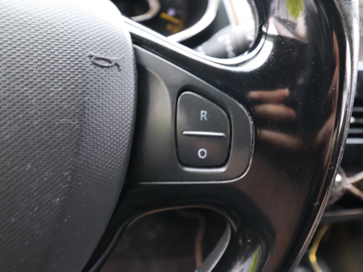 renault-clio-sport-tourer-2014-diesel-1461cc