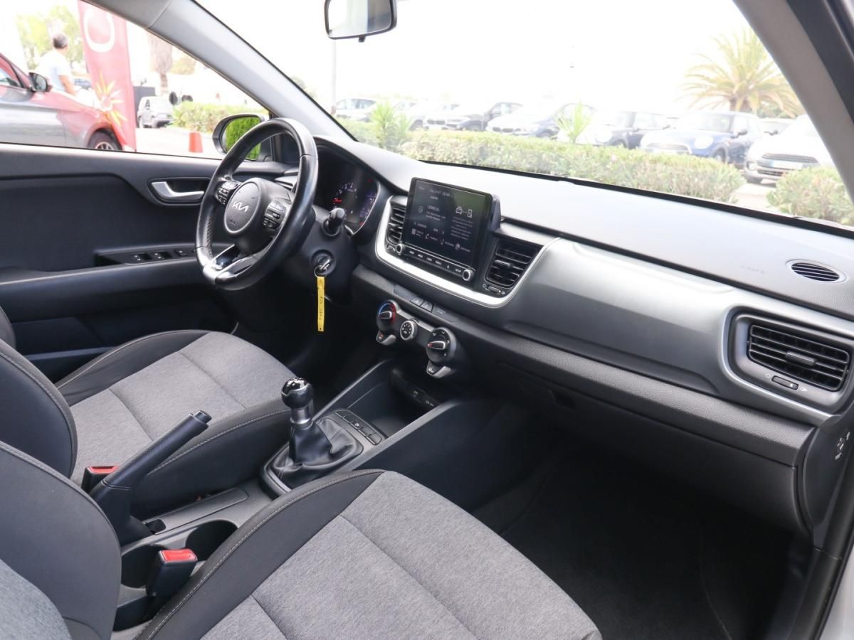 kia-stonic-2022-gasolina-1197cc