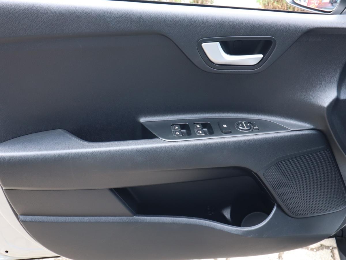 kia-stonic-2022-gasolina-1197cc