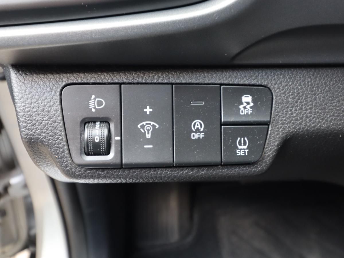 kia-stonic-2022-gasolina-1197cc