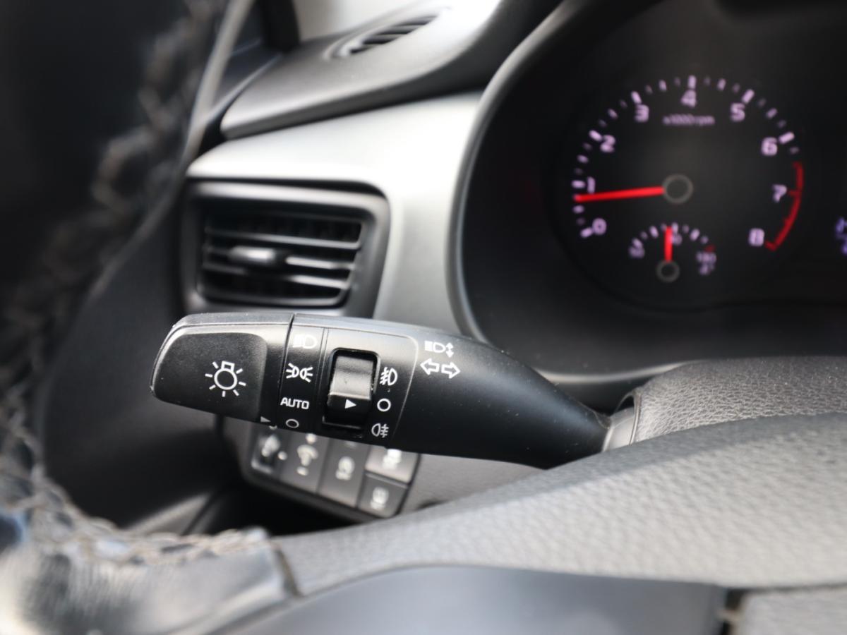 kia-stonic-2022-gasolina-1197cc