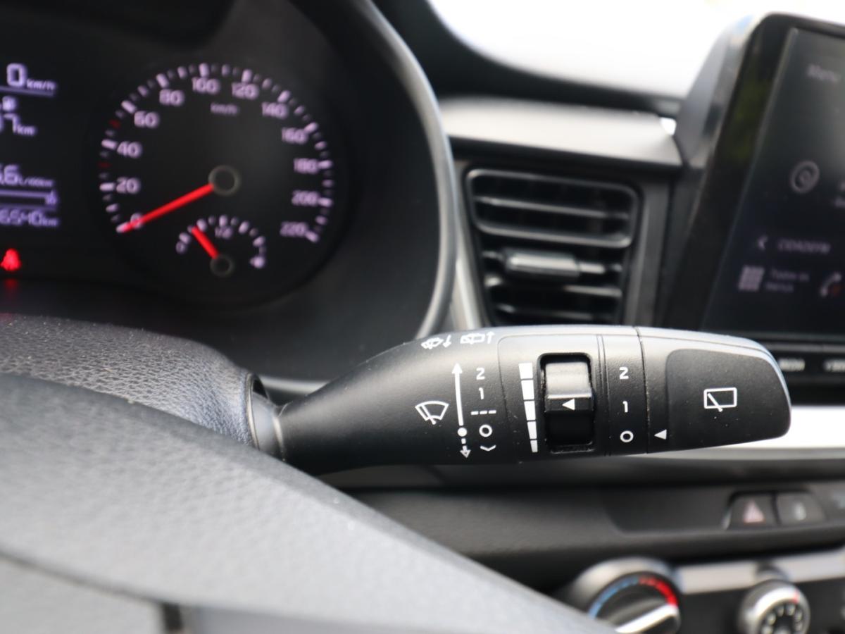 kia-stonic-2022-gasolina-1197cc