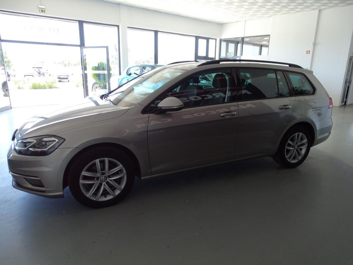 volkswagen-golf-variant-2019-diesel-1598cc