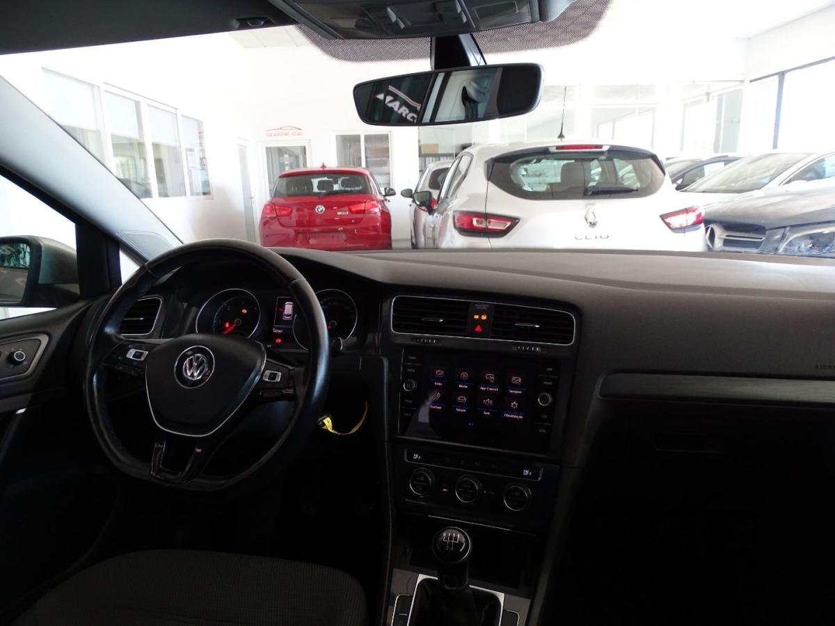 volkswagen-golf-variant-2019-diesel-1598cc