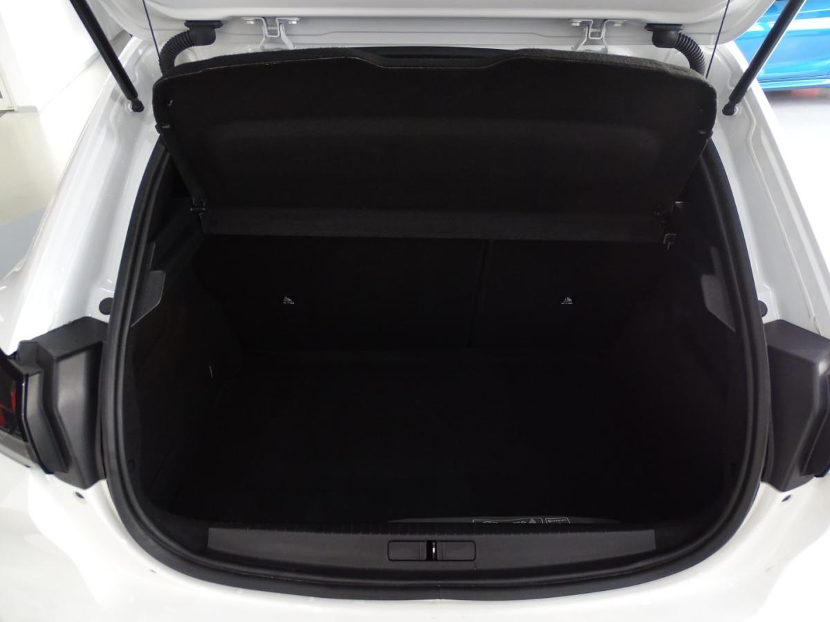 peugeot-208-2023-diesel-1499cc