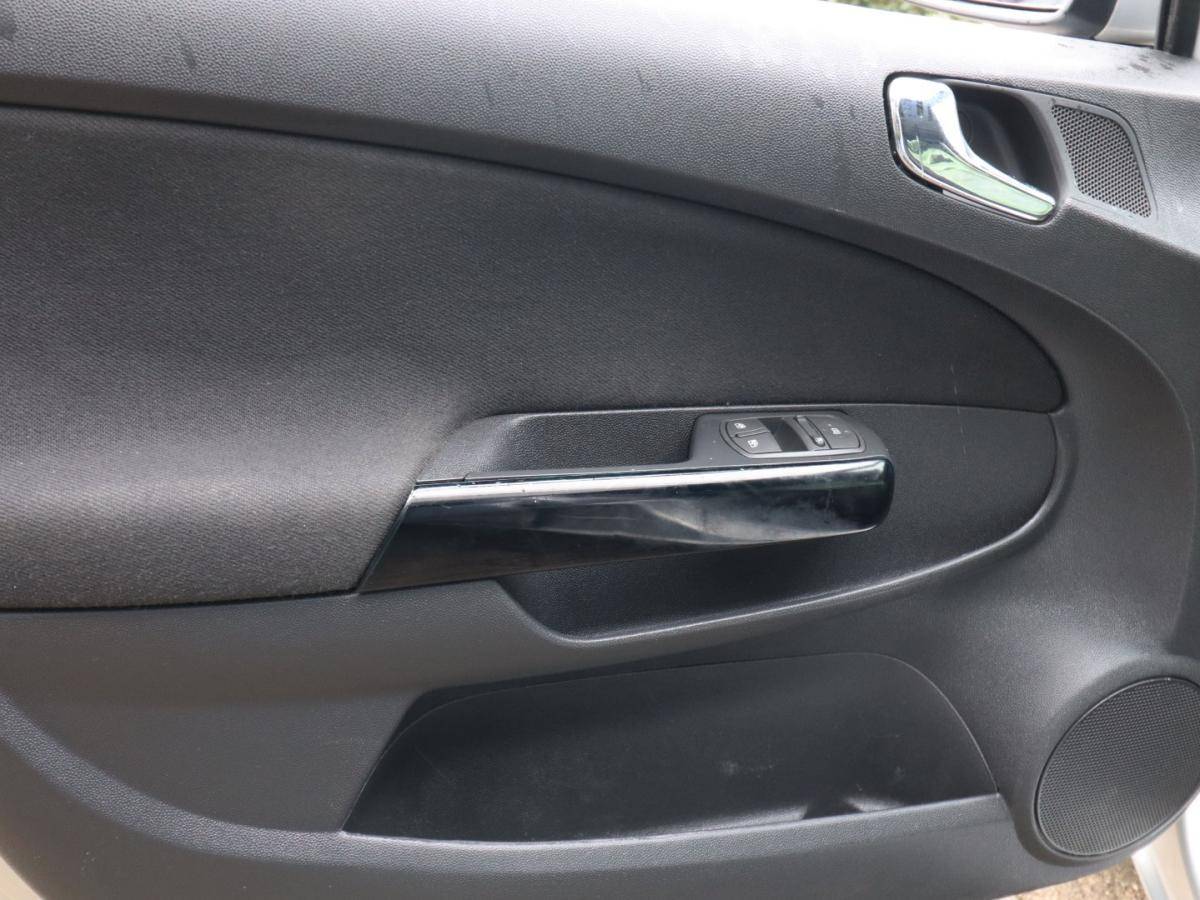opel-corsa-2014-gasolina-1229cc