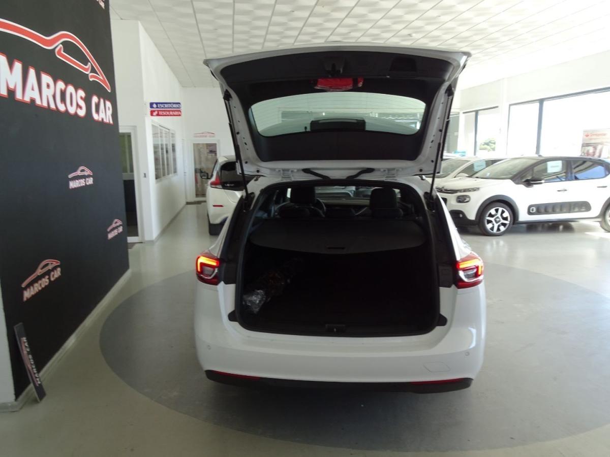 opel-insignia-grand-sport-2021-diesel-1496cc