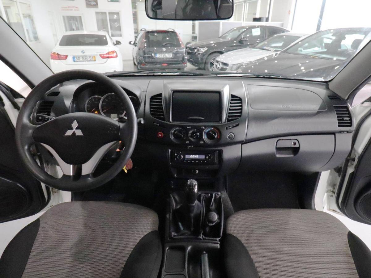 mitsubishi-l200-2014-diesel-2477cc