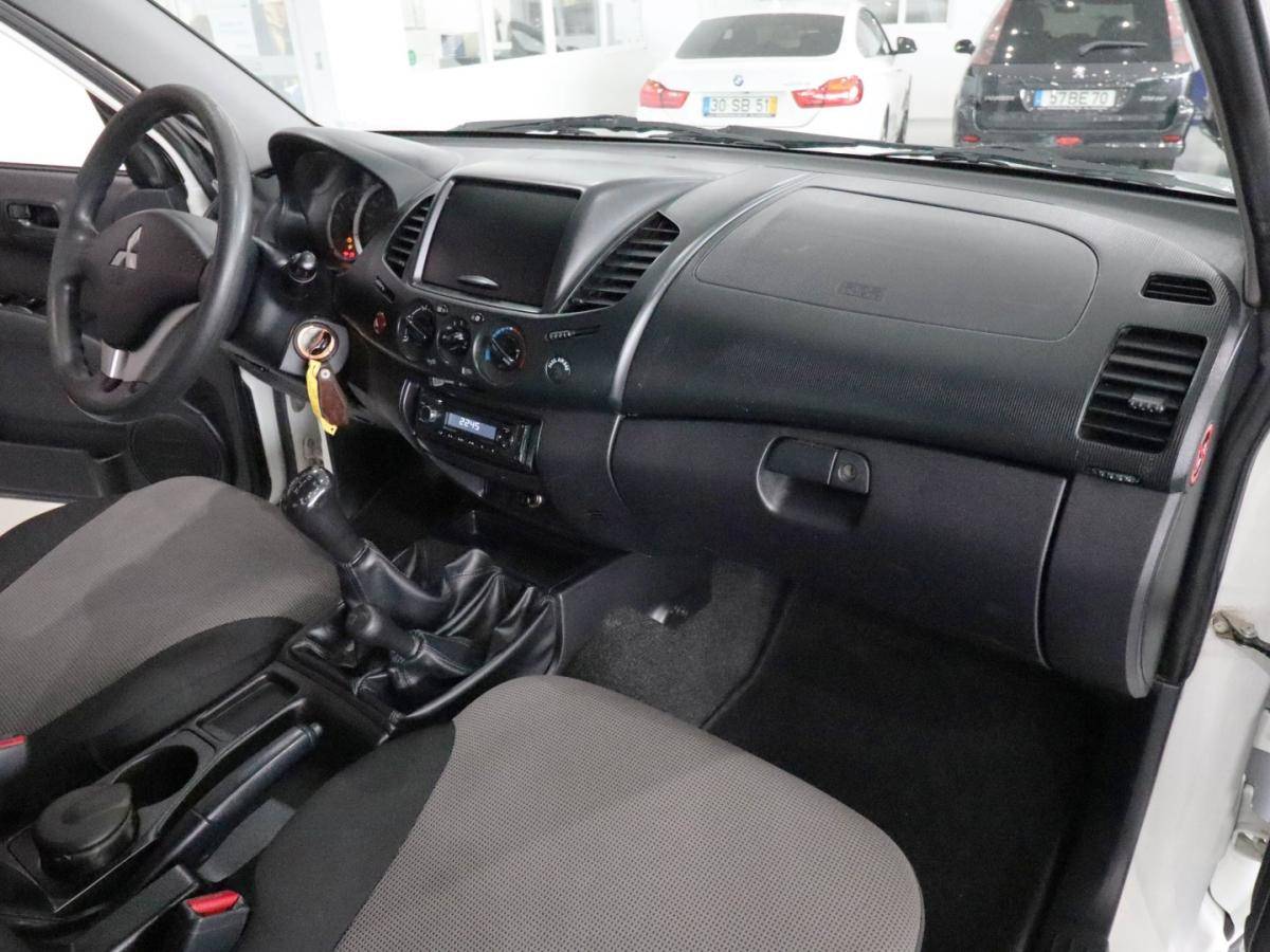 mitsubishi-l200-2014-diesel-2477cc