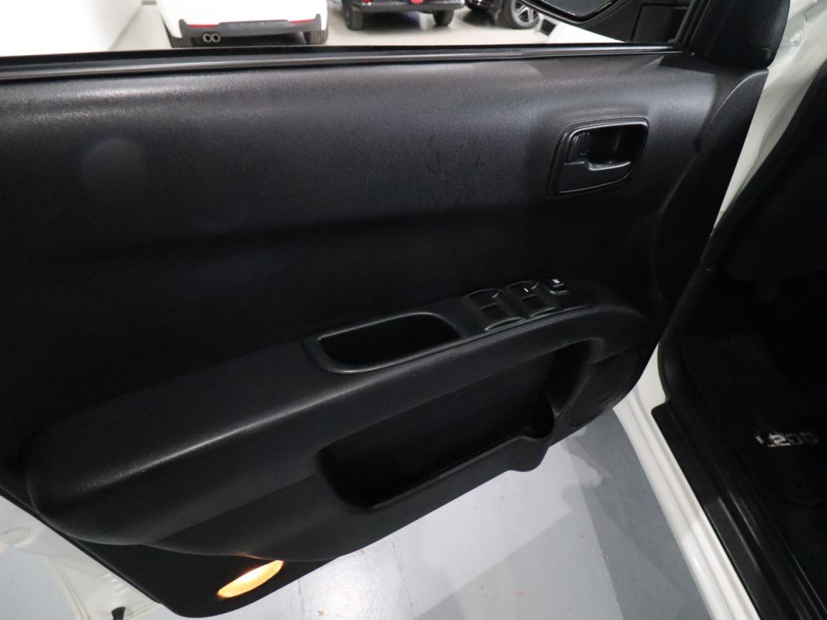 mitsubishi-l200-2014-diesel-2477cc