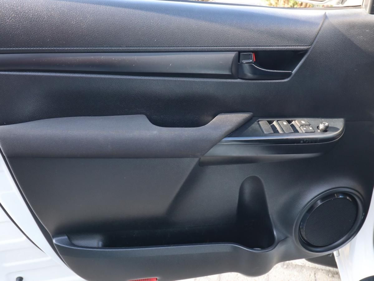 toyota-hilux-2018-diesel-2393cc