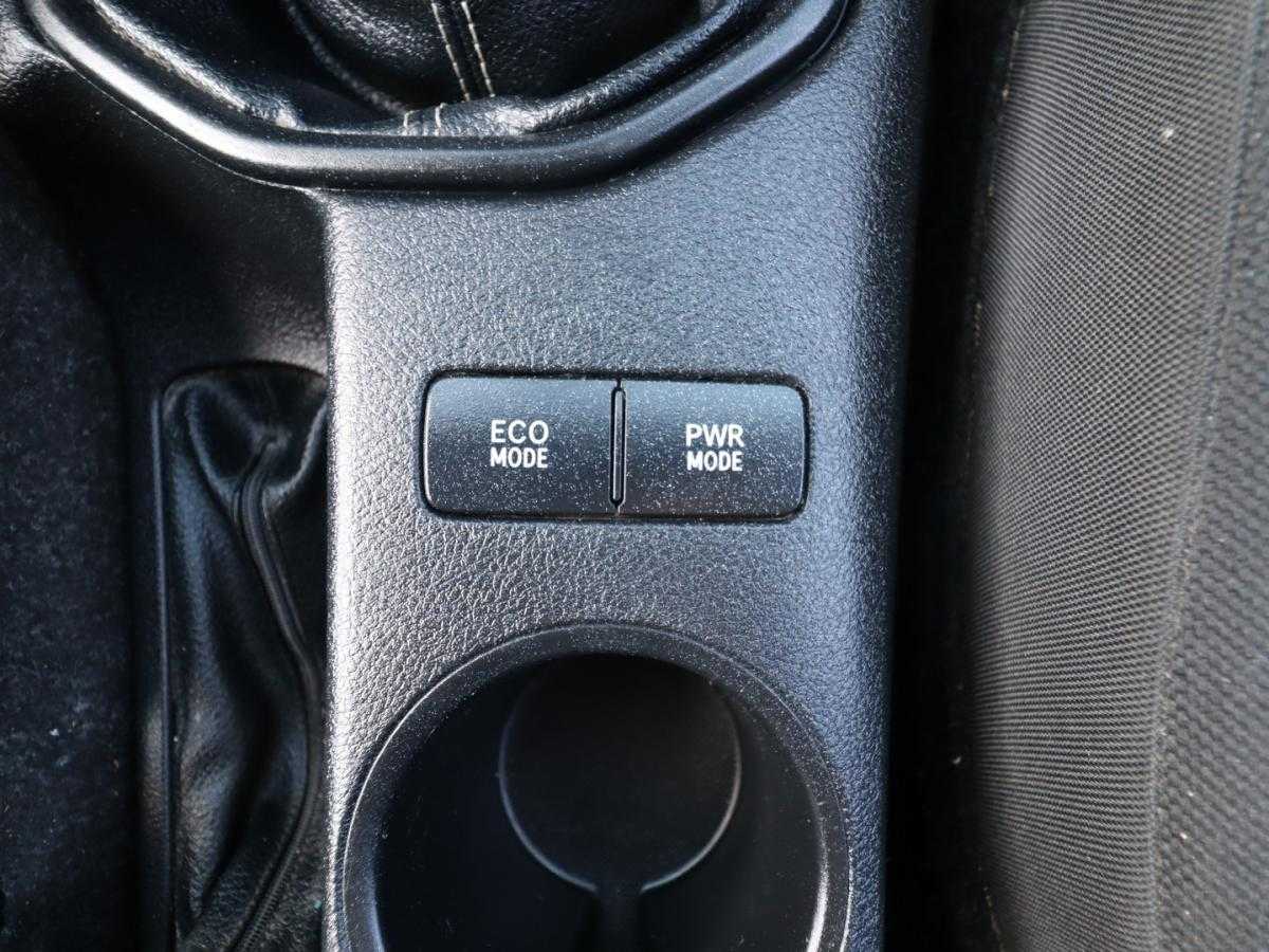 toyota-hilux-2018-diesel-2393cc