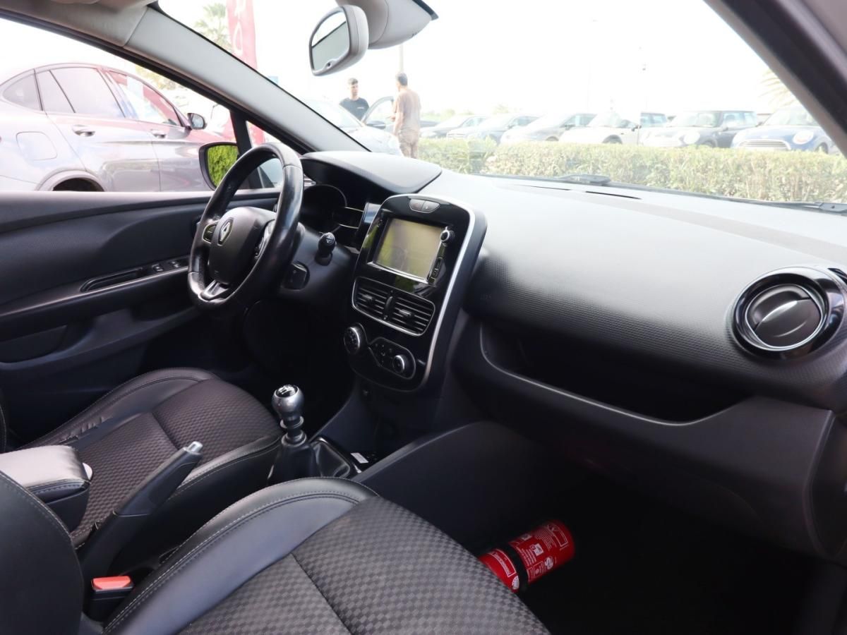 renault-clio-sport-tourer-2017-diesel-1461cc