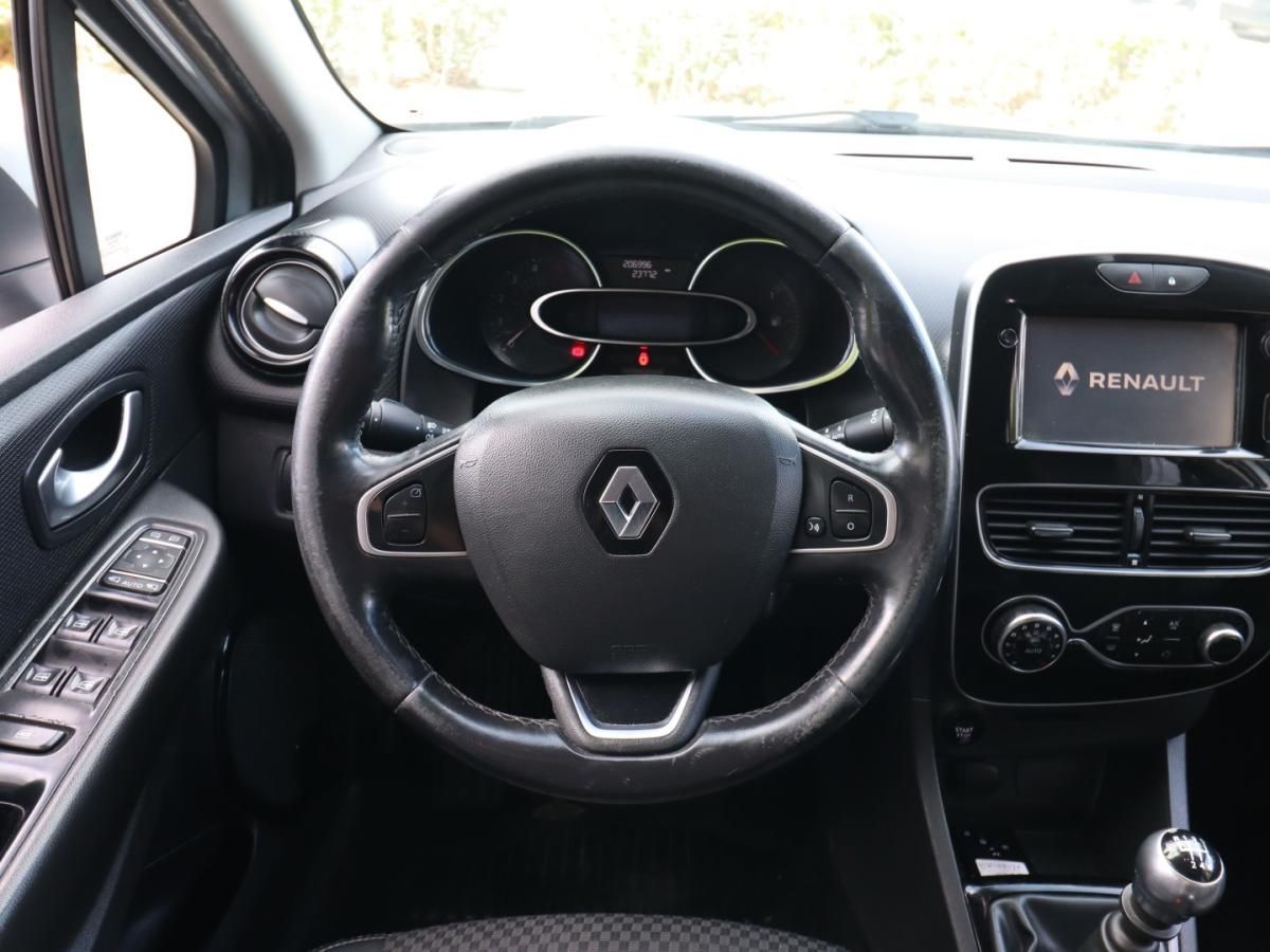 renault-clio-sport-tourer-2017-diesel-1461cc