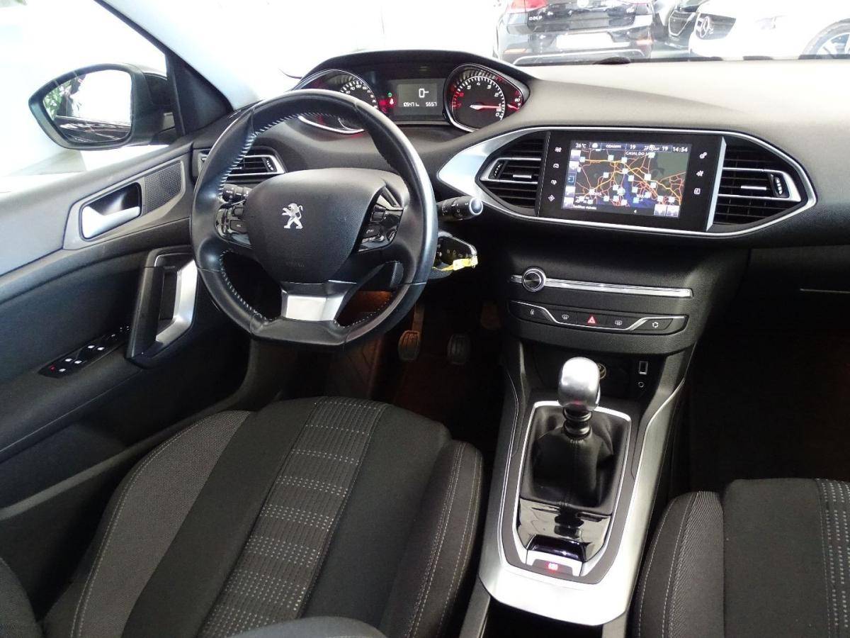 peugeot-308-sw-2017-gasolina-1199cc
