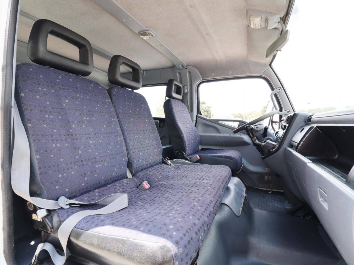 mitsubishi-canter-2010-diesel-2998cc