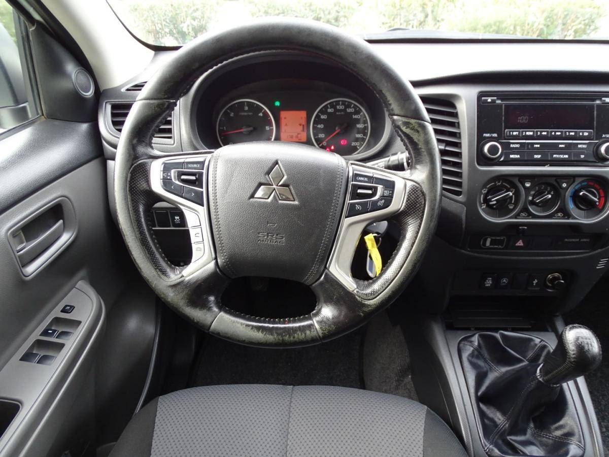mitsubishi-l200-2017-diesel-2442cc
