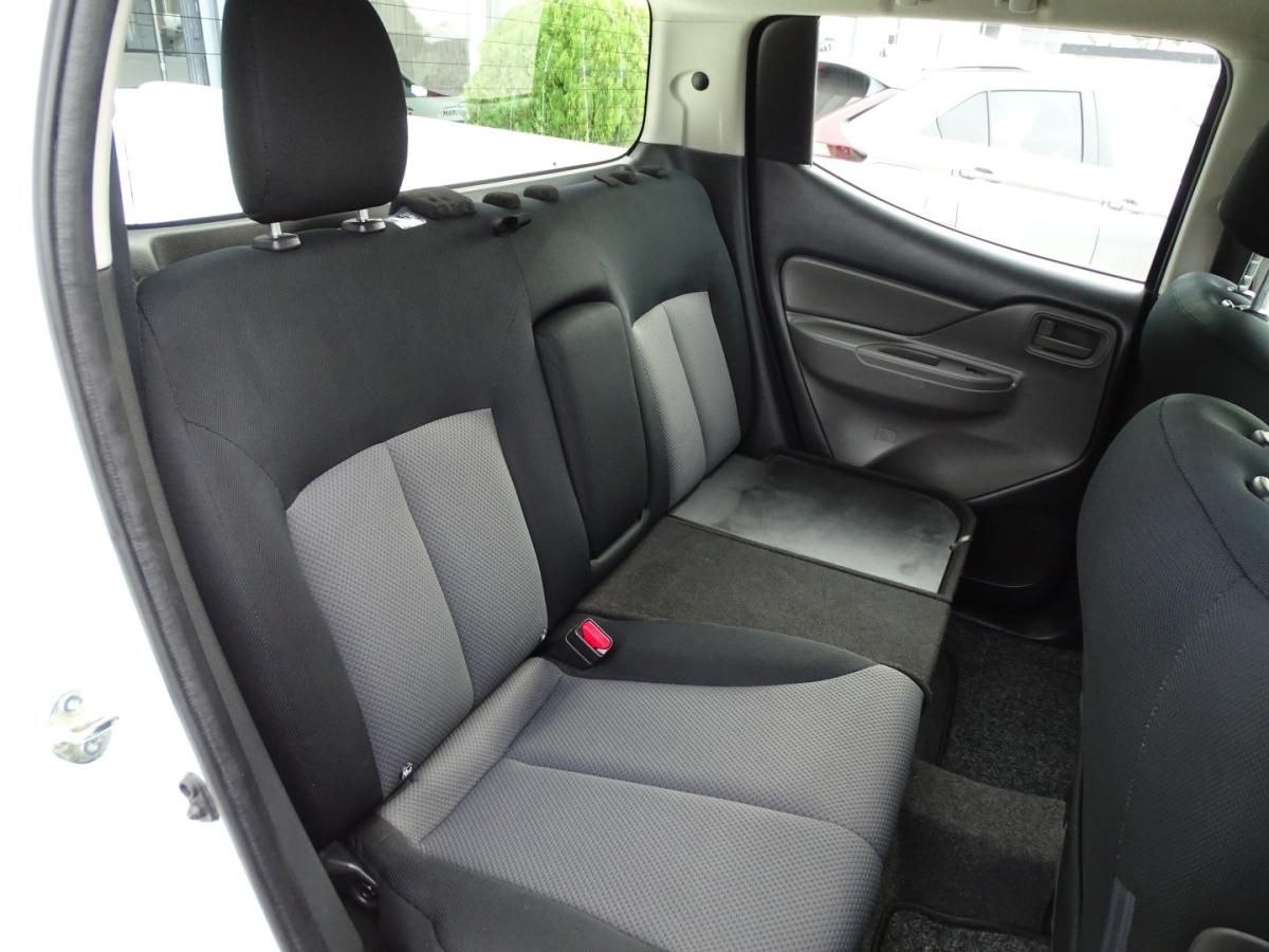 mitsubishi-l200-2017-diesel-2442cc