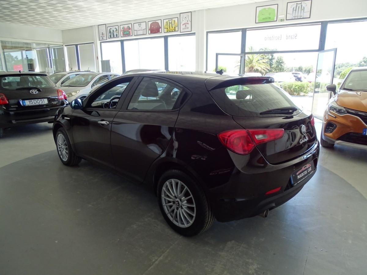 alfa-romeo-giulietta-2011-diesel-1598cc