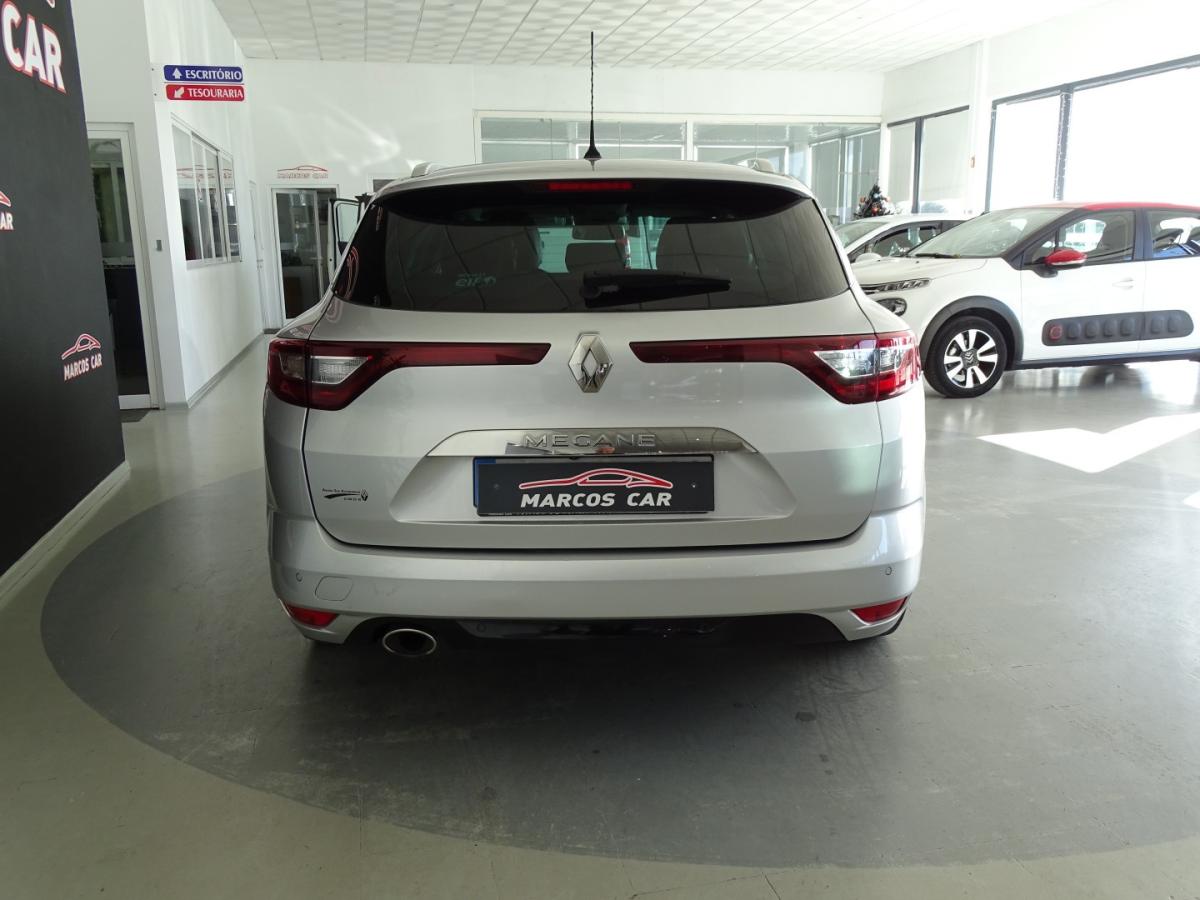 renault-megane-sport-tourer-2018-diesel-1598cc