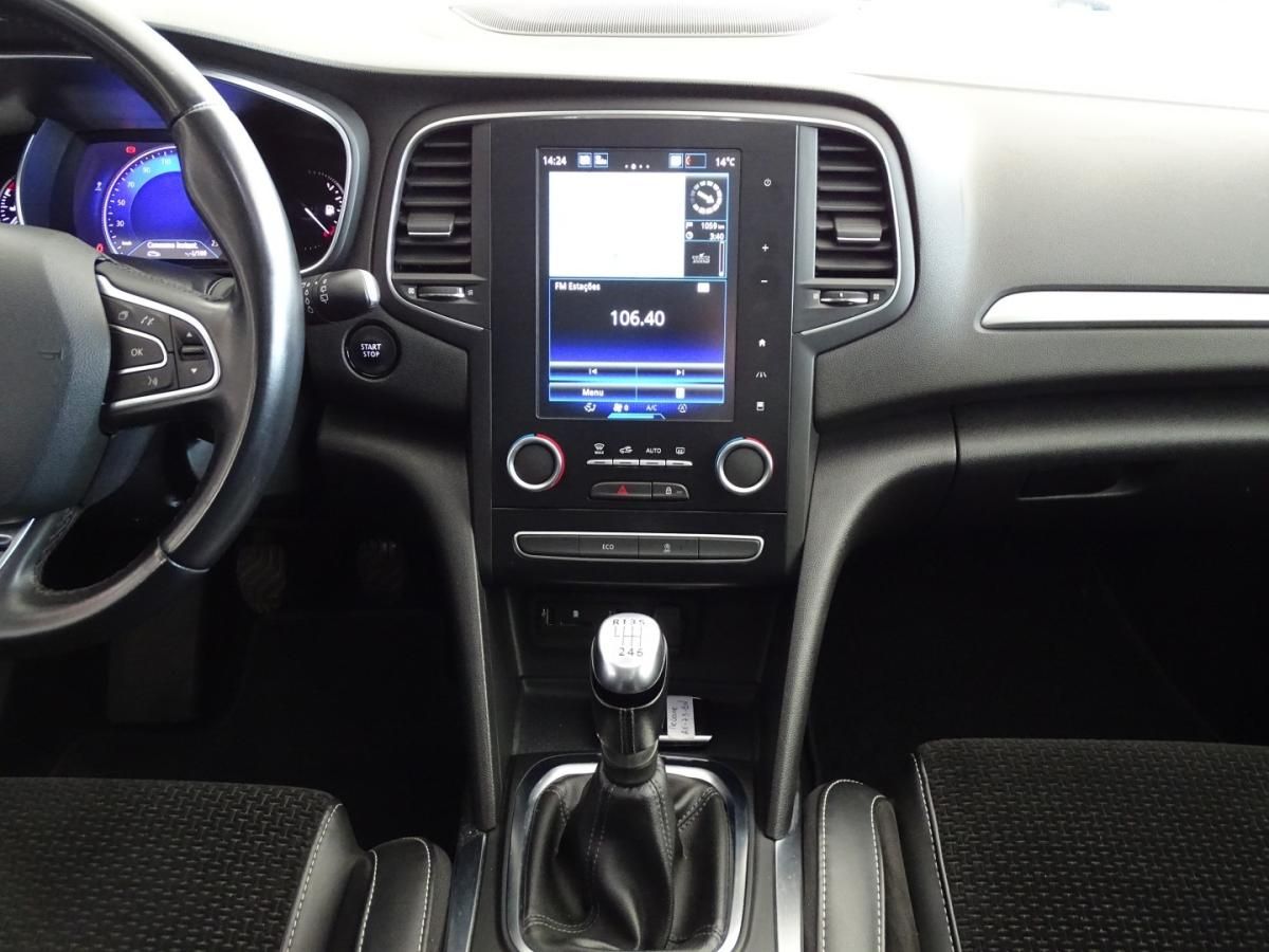renault-megane-sport-tourer-2018-diesel-1598cc