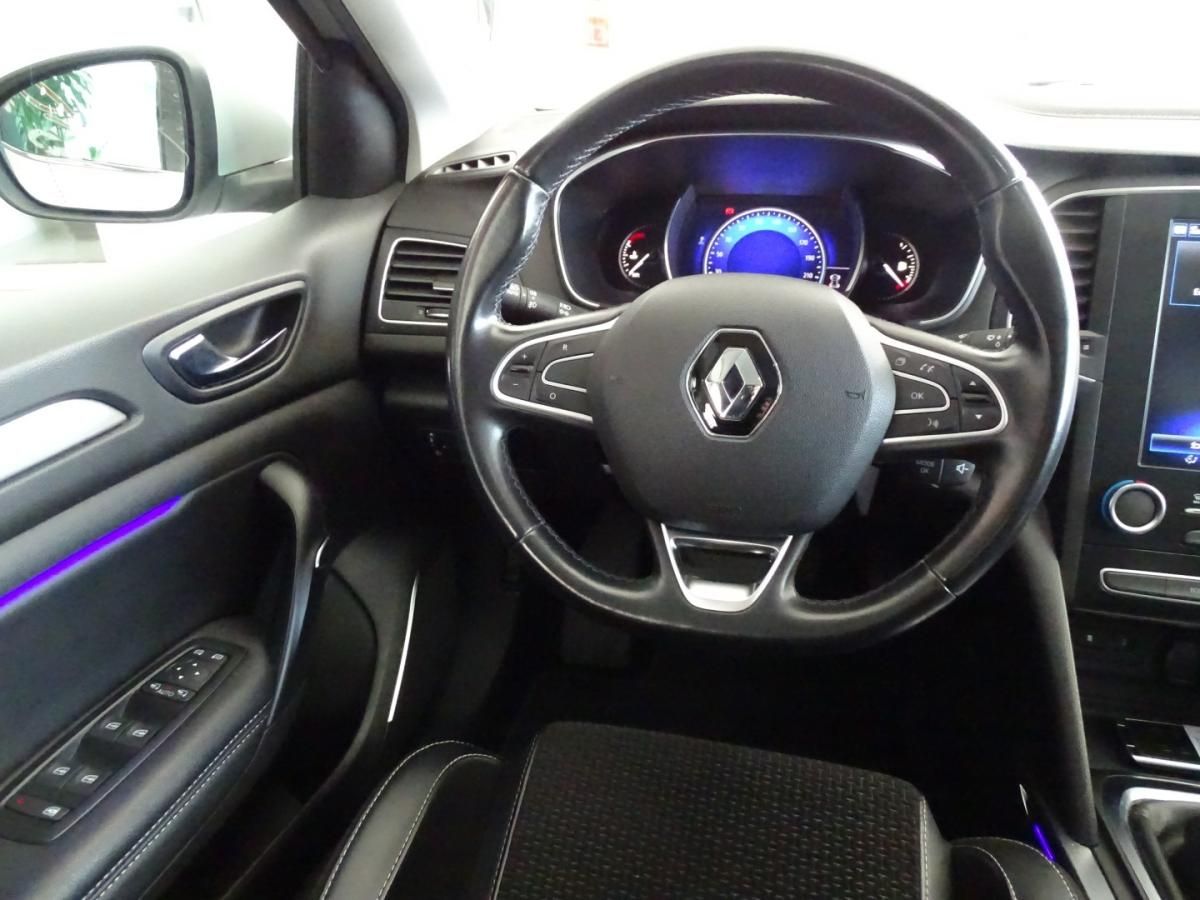 renault-megane-sport-tourer-2018-diesel-1598cc