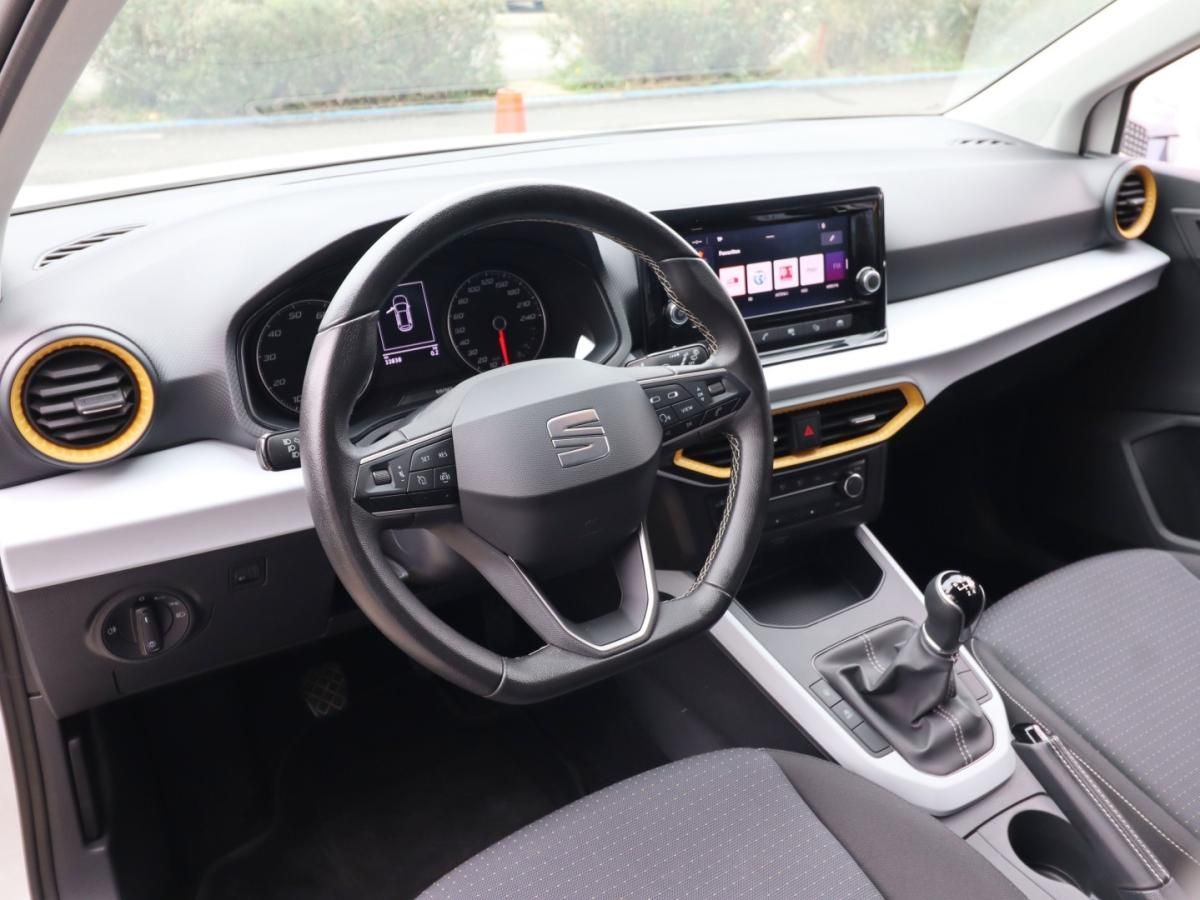 seat-arona-2023-gasolina-999cc
