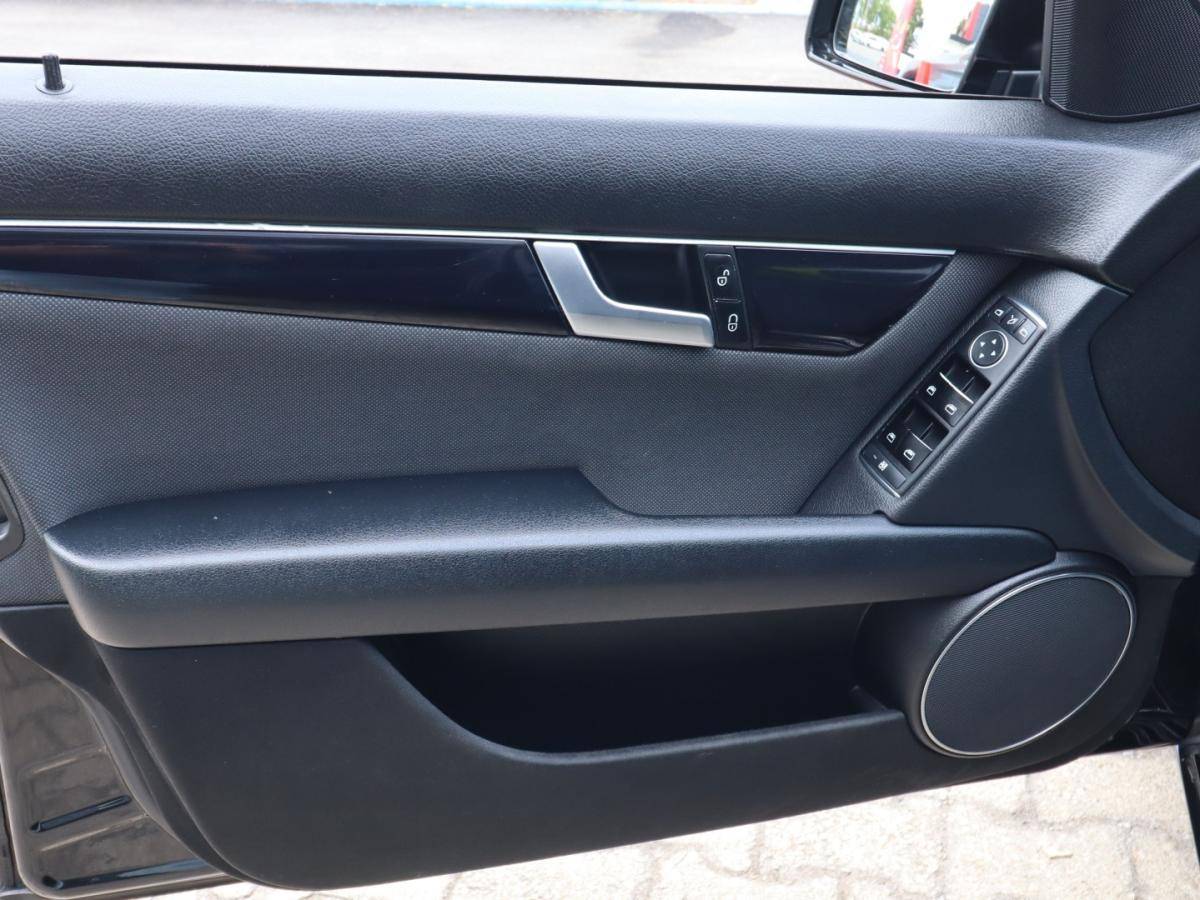 mercedes-benz-classe-c-2011-diesel-2148cc