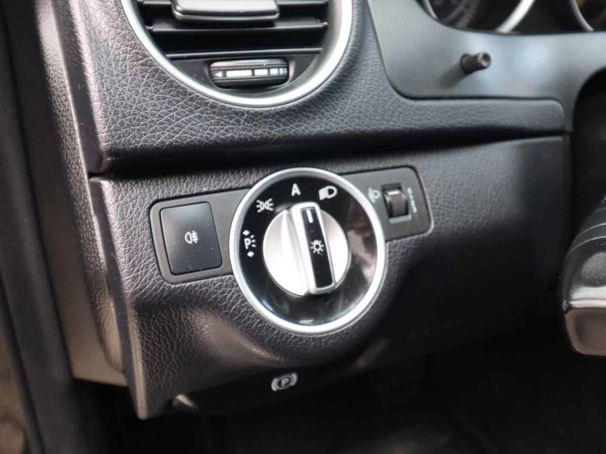 mercedes-benz-classe-c-2011-diesel-2148cc