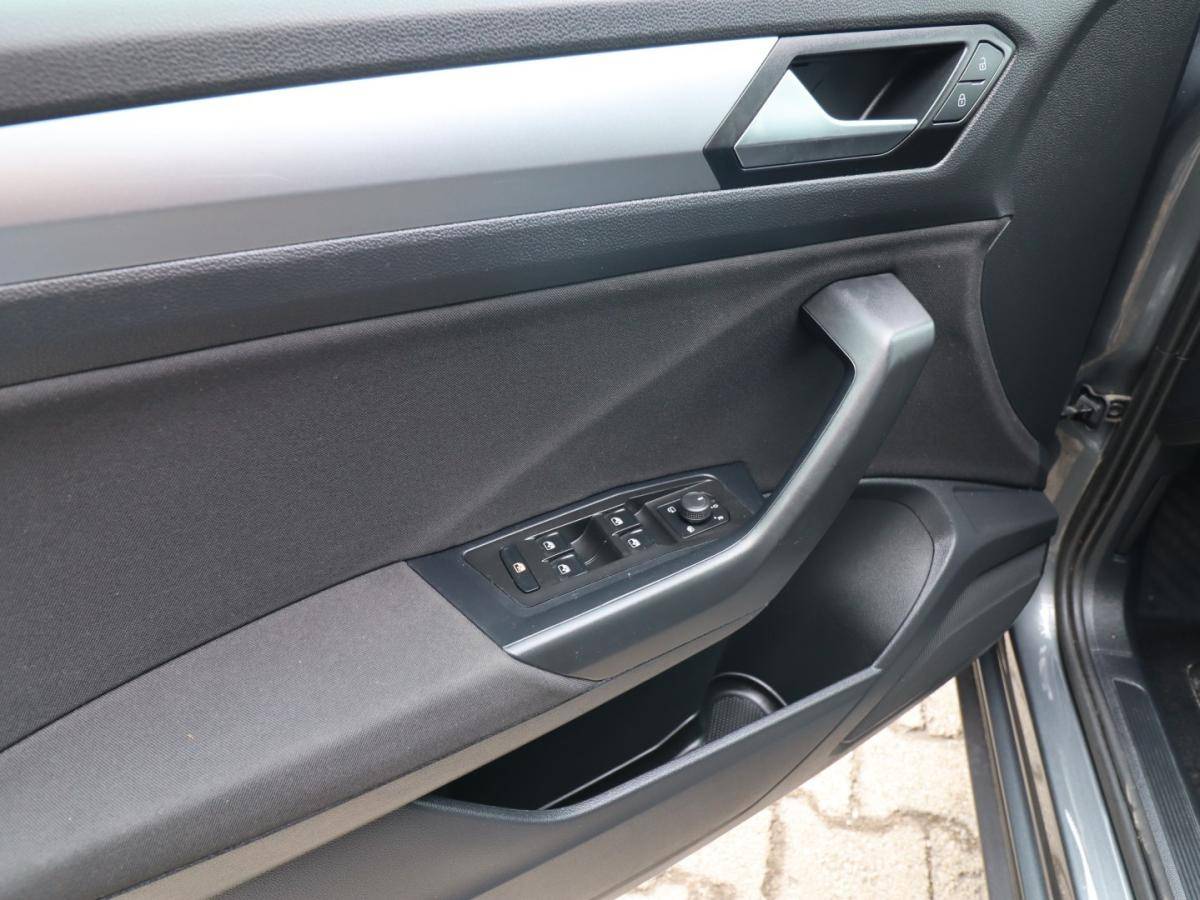 volkswagen-t-roc-2024-gasolina-999cc