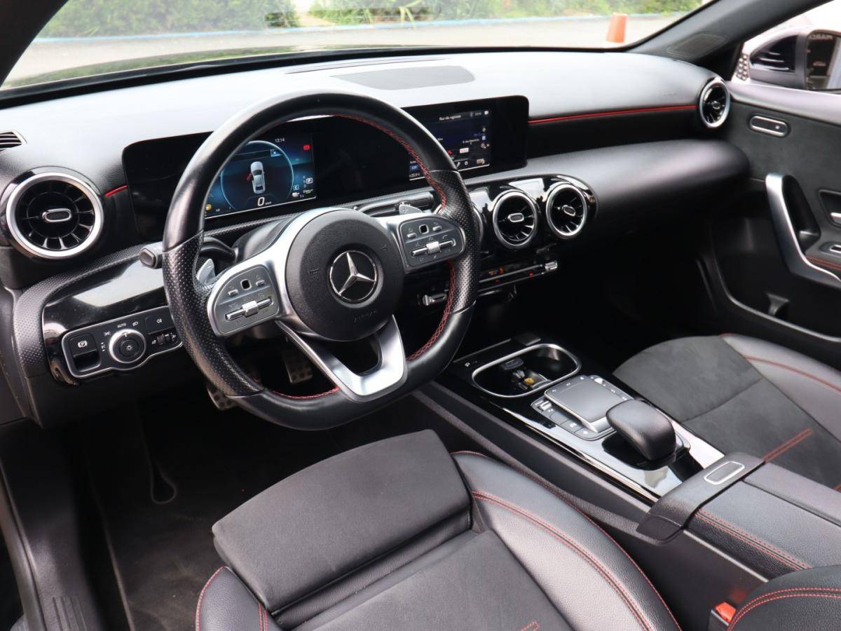 mercedes-benz-classe-a-2022-hibrido-1332cc