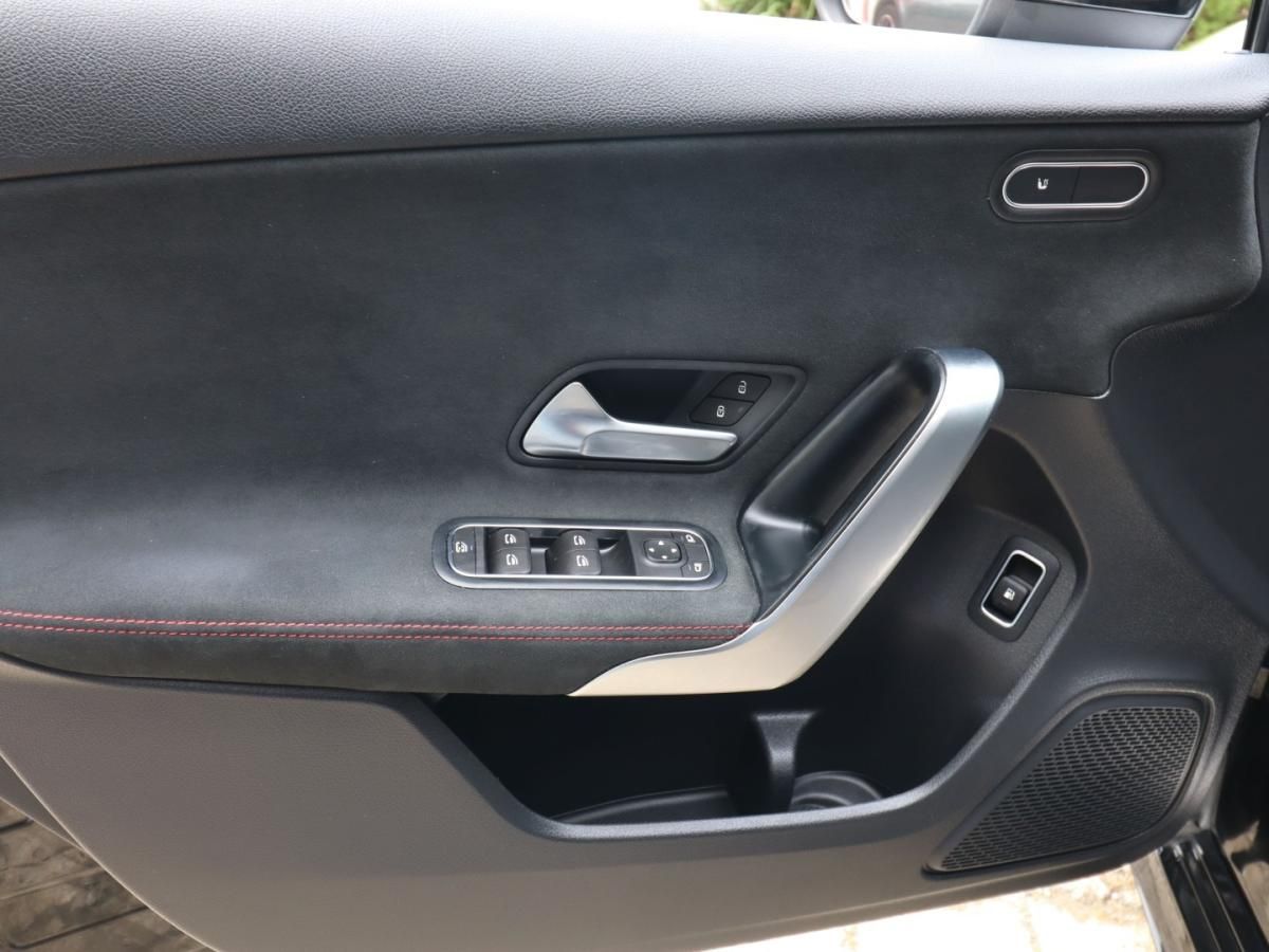 mercedes-benz-classe-a-2022-hibrido-1332cc