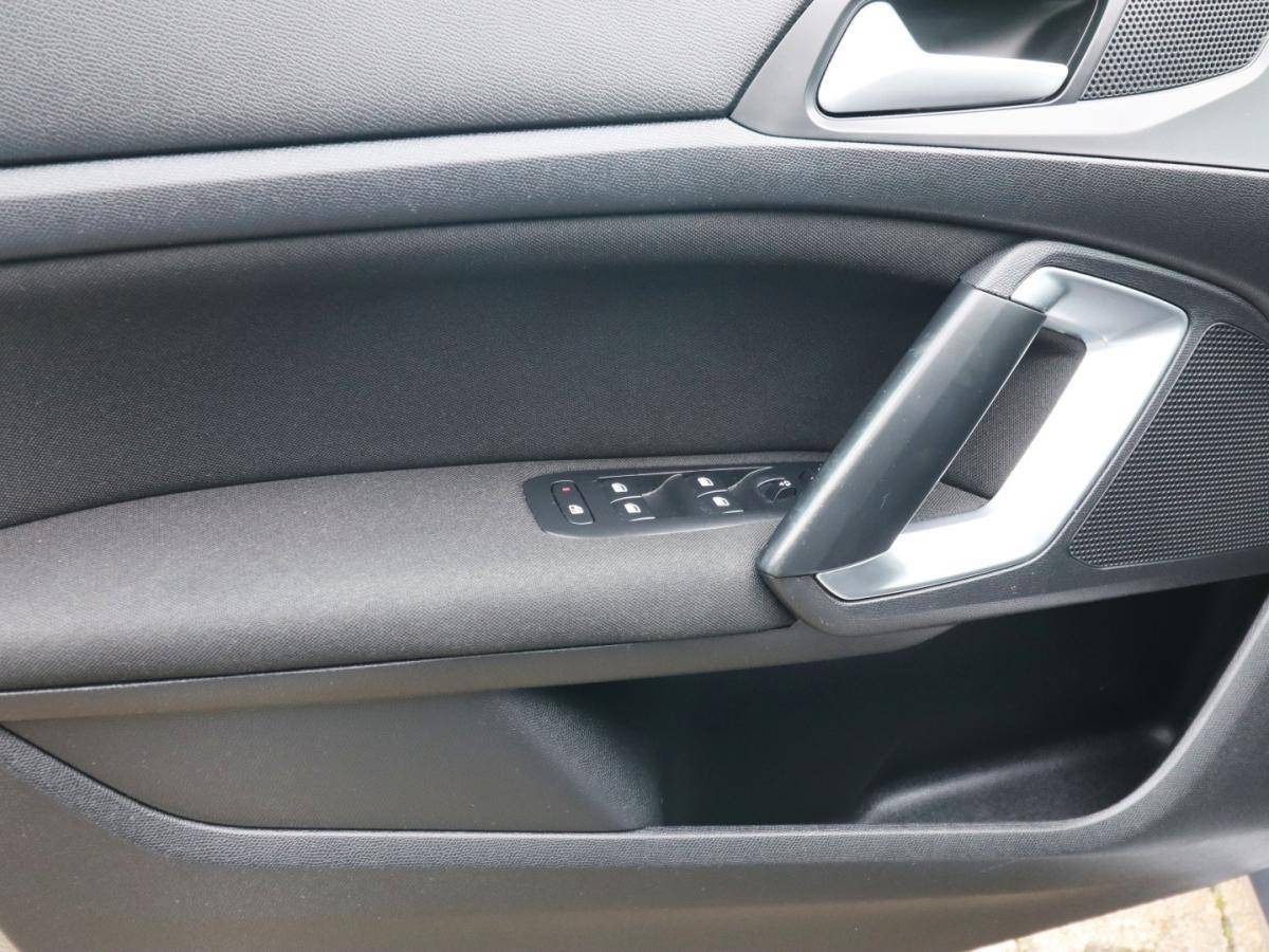 peugeot-308-sw-2015-diesel-1560cc
