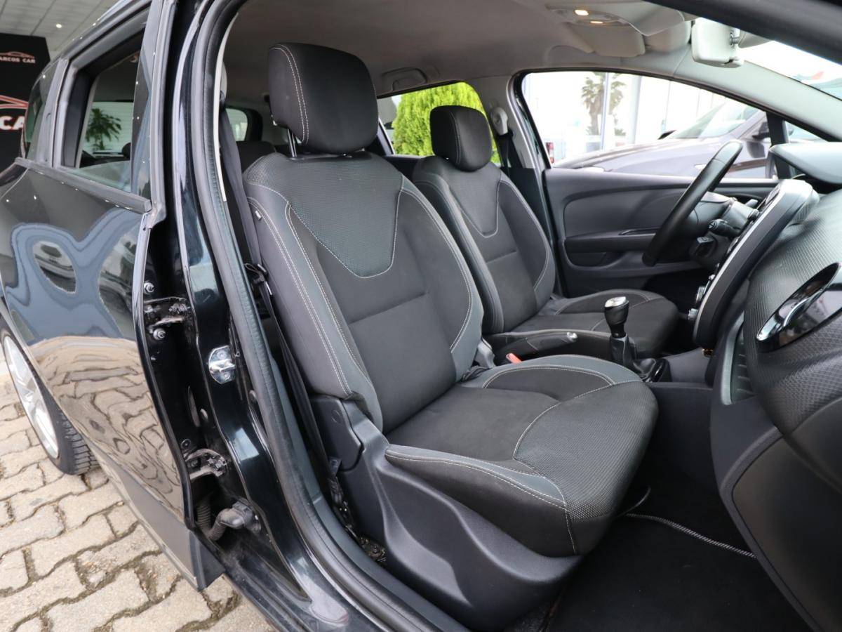 renault-clio-sport-tourer-2017-diesel-1461cc