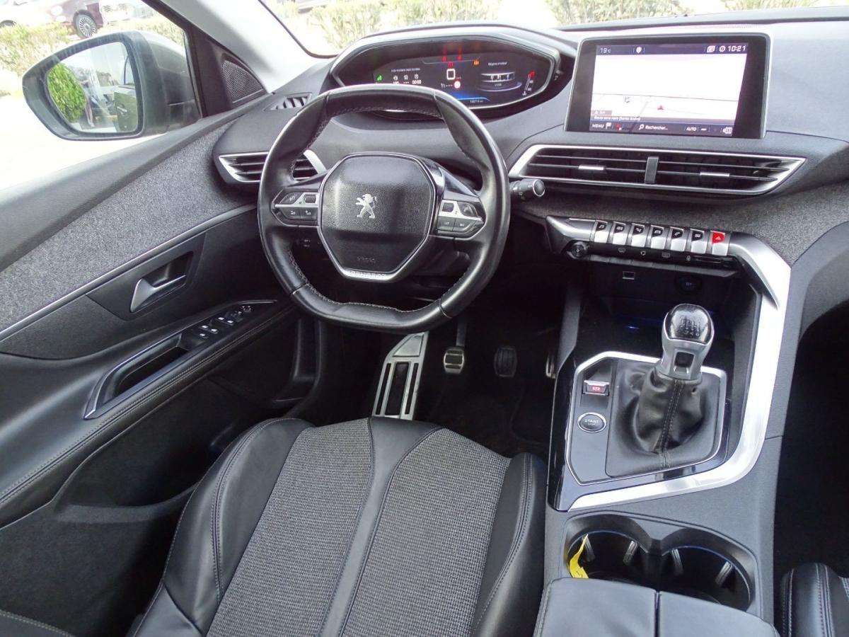 peugeot-5008-2018-diesel-1499cc
