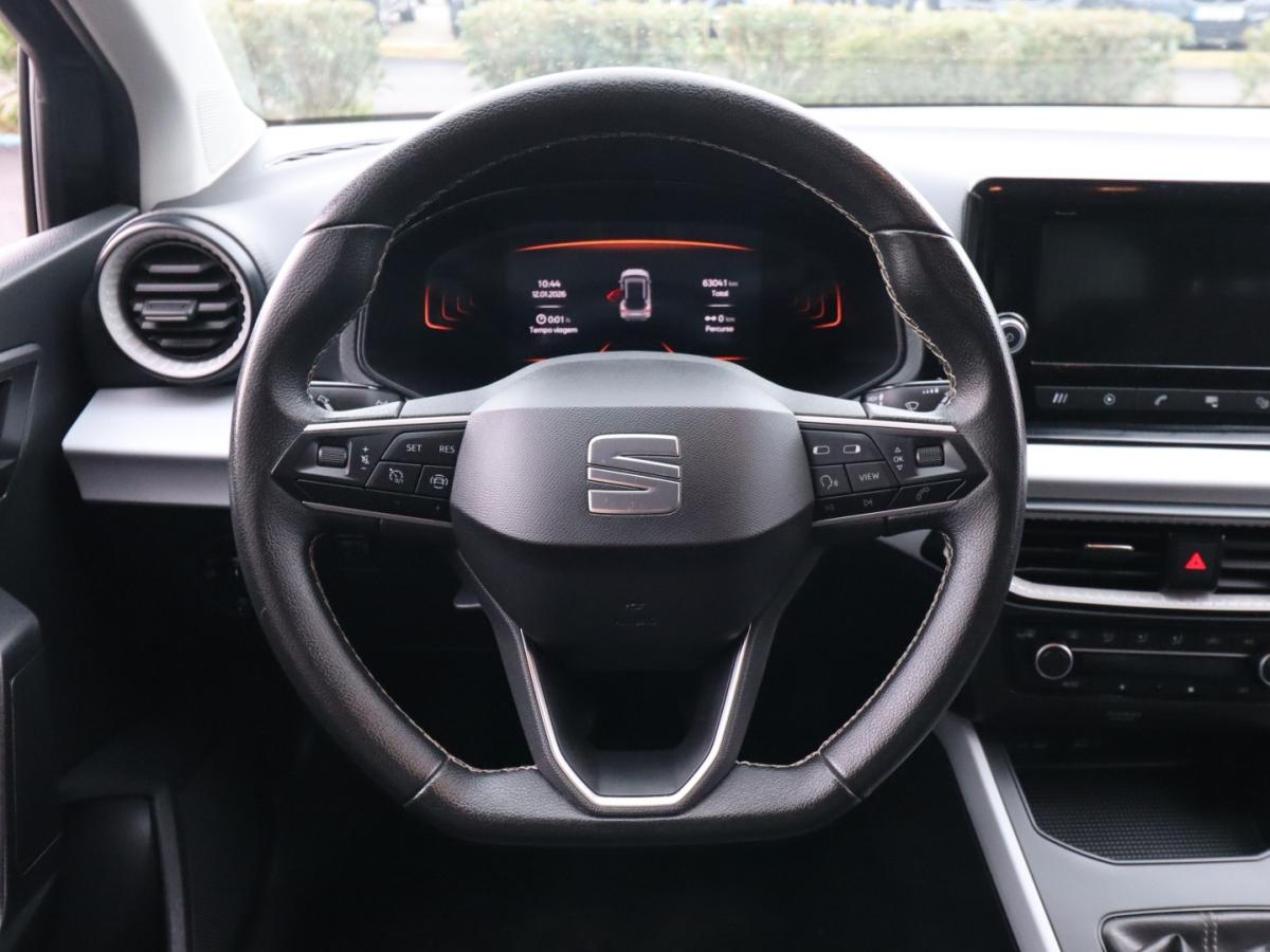 seat-arona-2023-gasolina-999cc