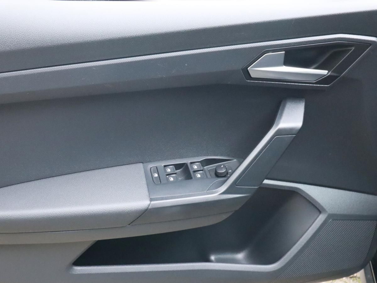 seat-arona-2023-gasolina-999cc