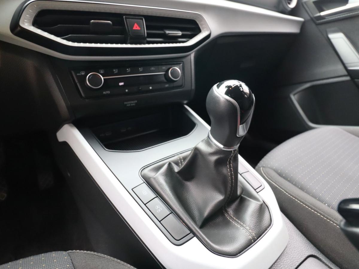 seat-arona-2023-gasolina-999cc